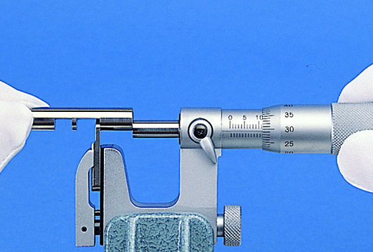 Image of interchangeable anvil micrometer 25-50mm .