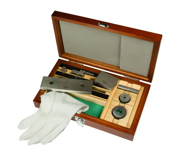 Image of gauge block set, metric, ins. cert., iso 2 blocks, grade 1, steel, setting ring d=20mm .