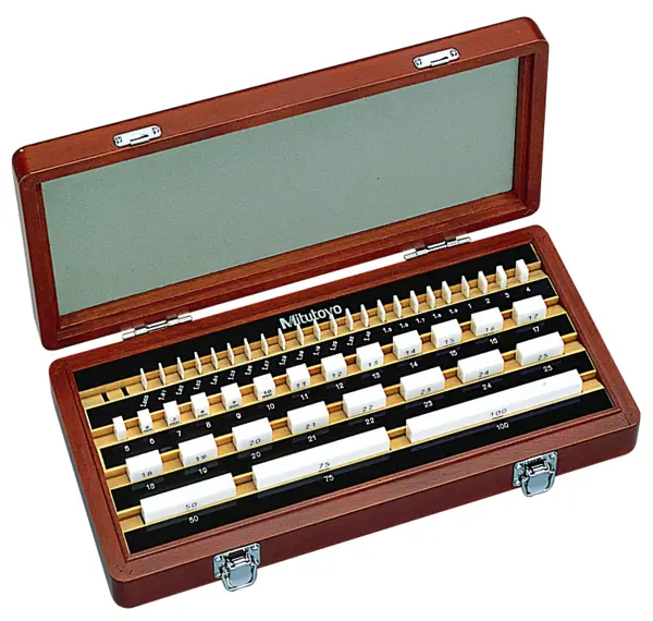 Image of gauge block set, metric, ins. cert., iso 47 blocks, grade 0, ceramic .